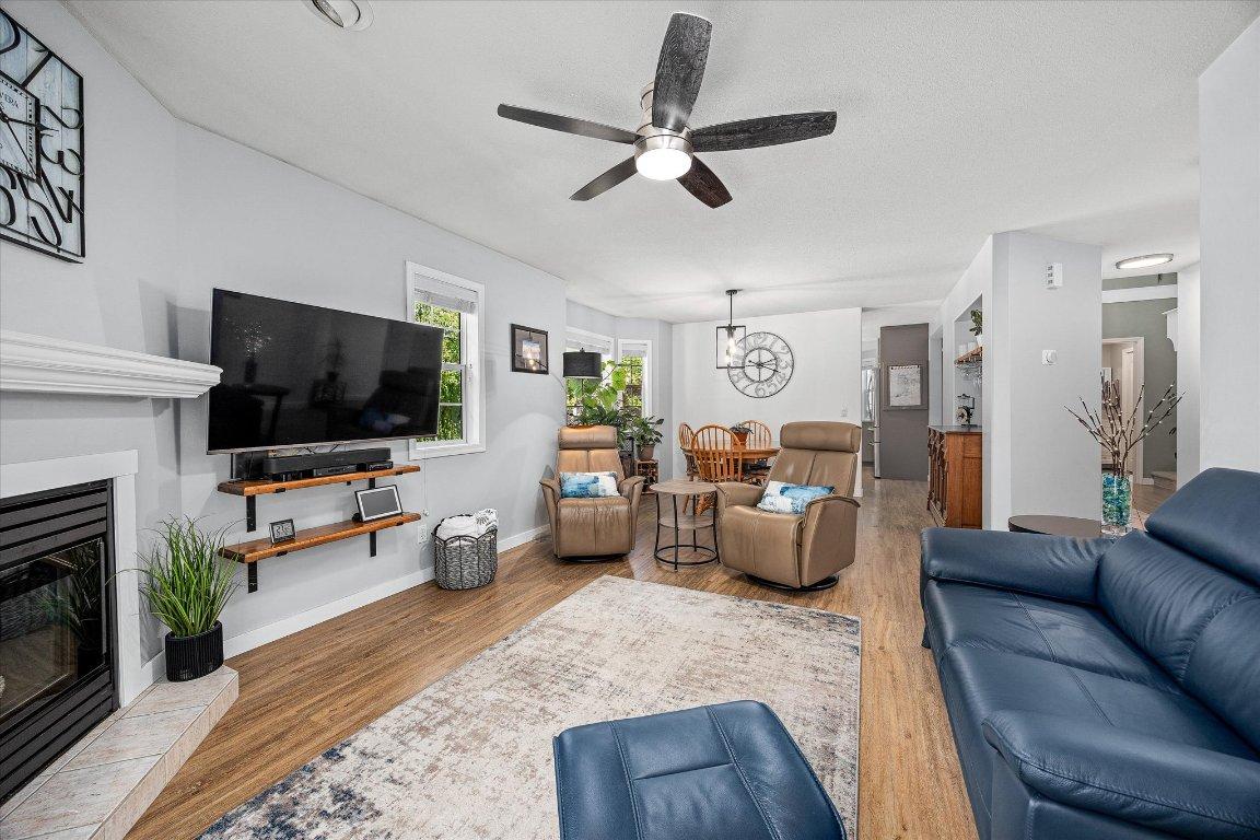 









527


Yates

Road, 25,
Kelowna,




BC
V1V 1Z5

