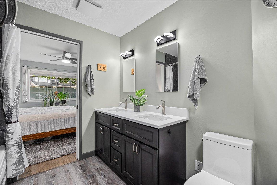 









527


Yates

Road, 25,
Kelowna,




BC
V1V 1Z5

