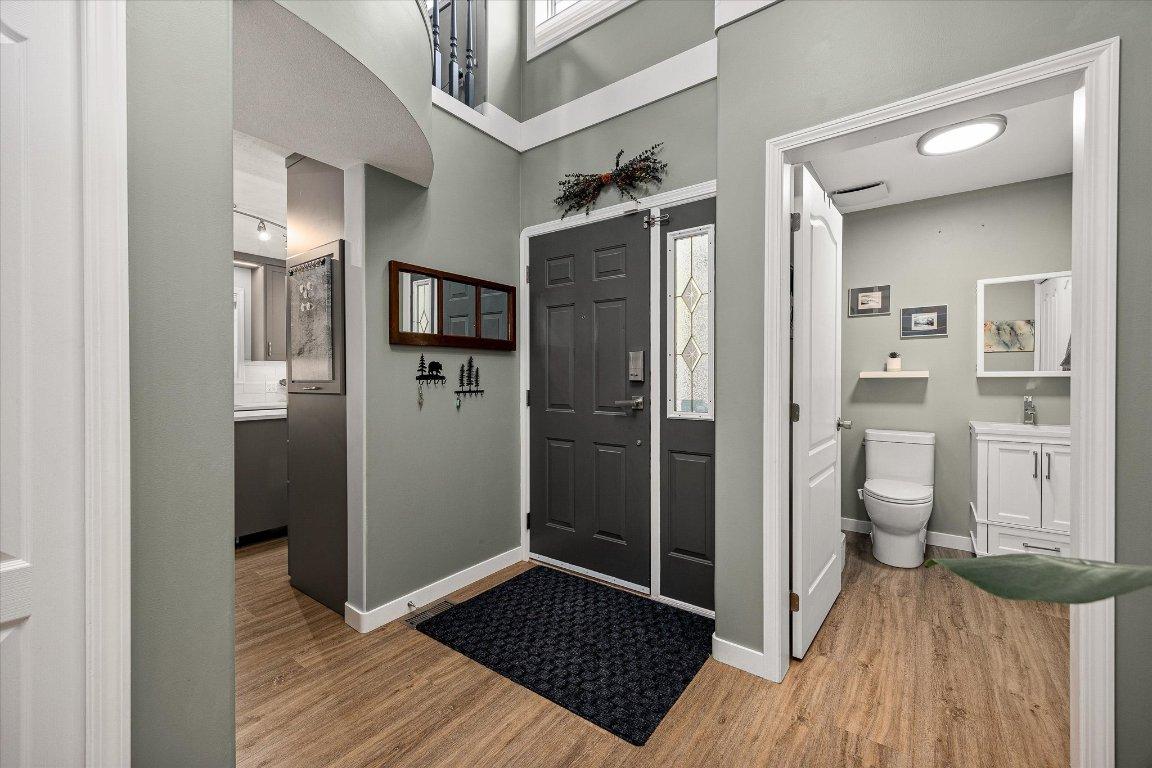 









527


Yates

Road, 25,
Kelowna,




BC
V1V 1Z5

