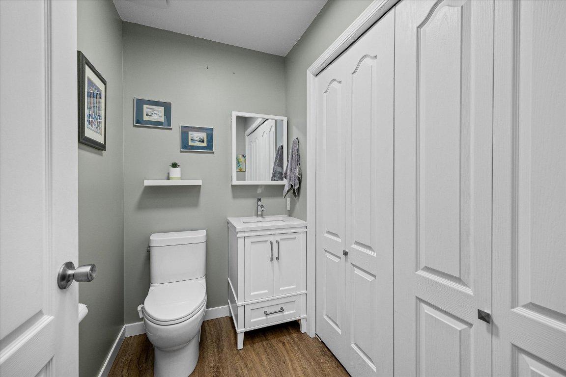 









527


Yates

Road, 25,
Kelowna,




BC
V1V 1Z5

