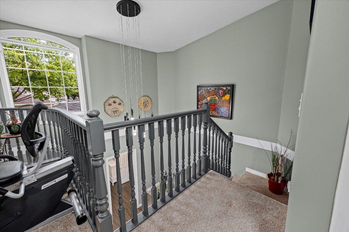 









527


Yates

Road, 25,
Kelowna,




BC
V1V 1Z5

