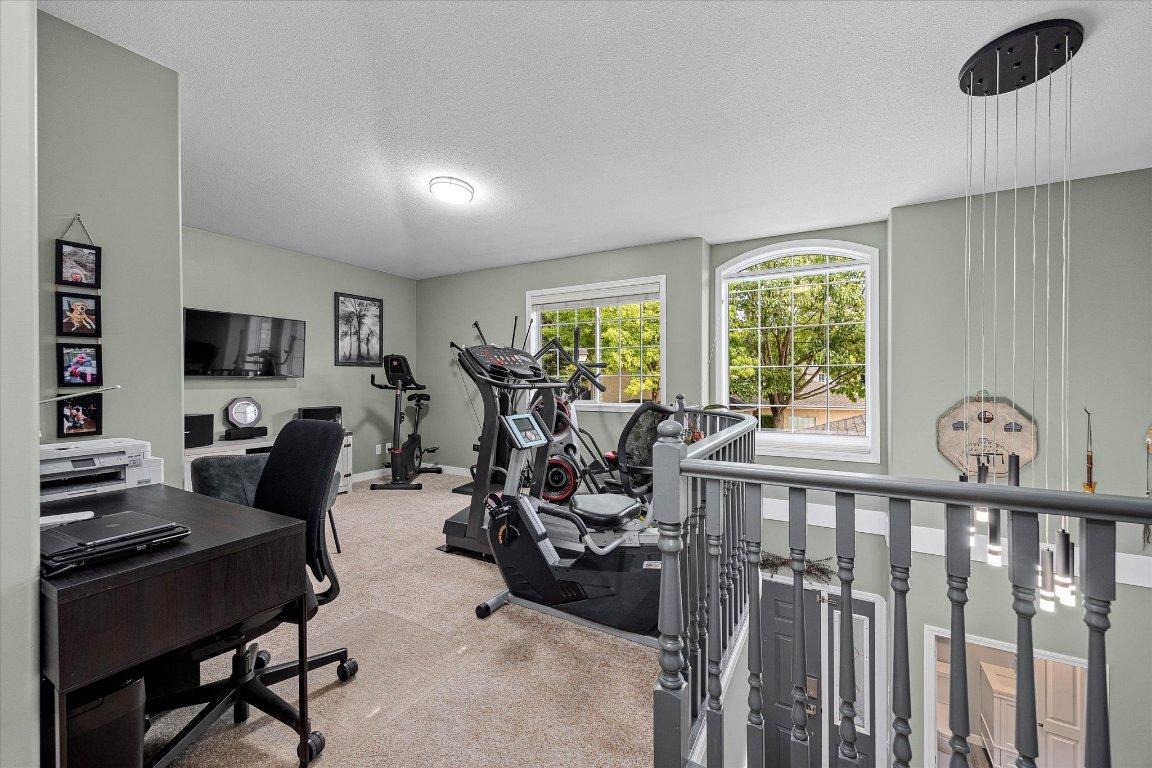 









527


Yates

Road, 25,
Kelowna,




BC
V1V 1Z5

