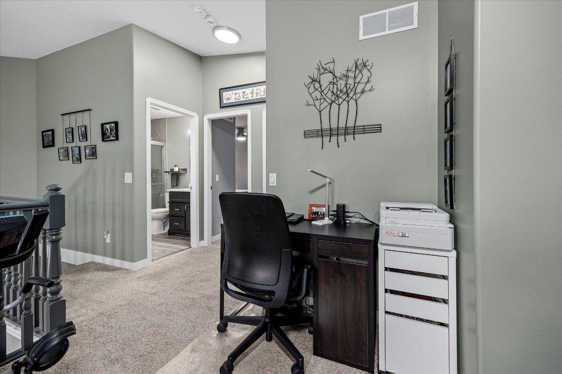 









527


Yates

Road, 25,
Kelowna,




BC
V1V 1Z5

