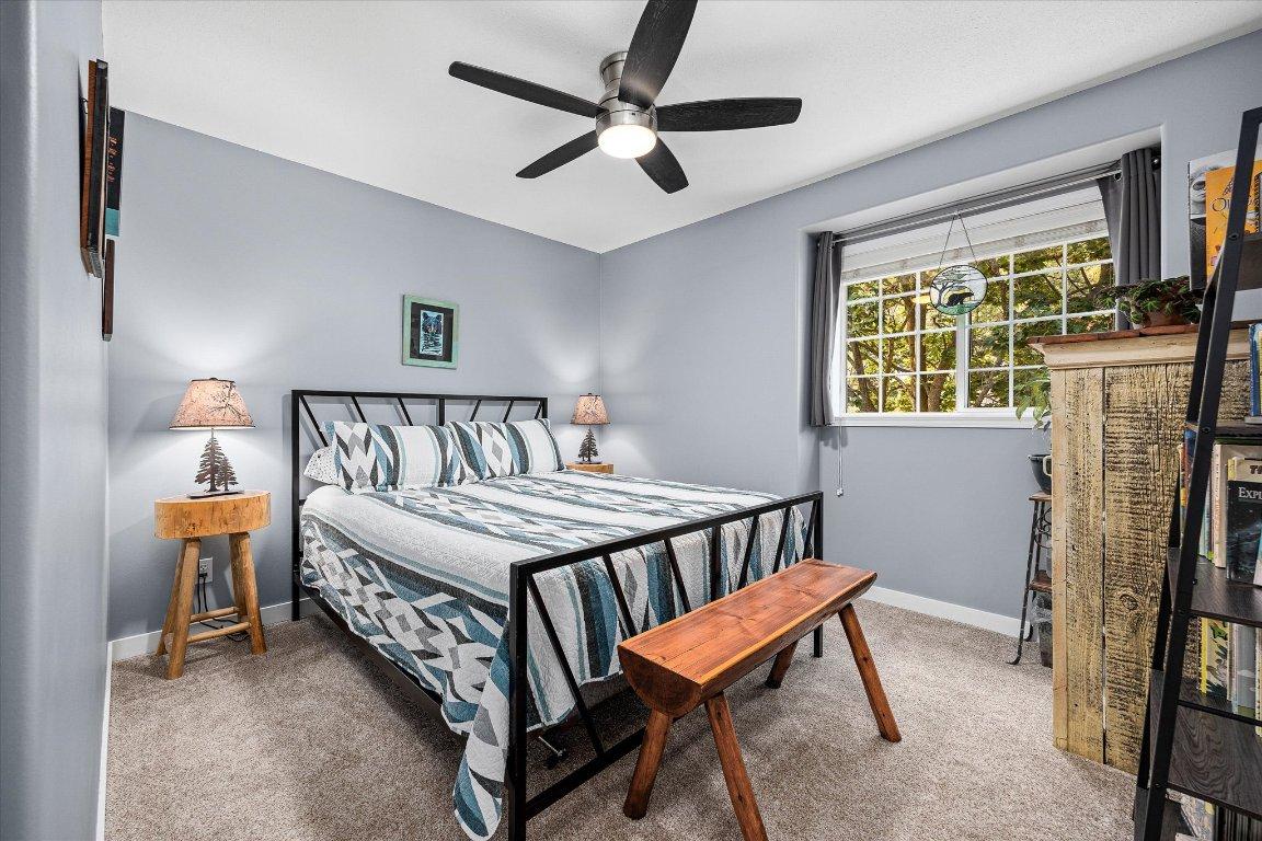 









527


Yates

Road, 25,
Kelowna,




BC
V1V 1Z5

