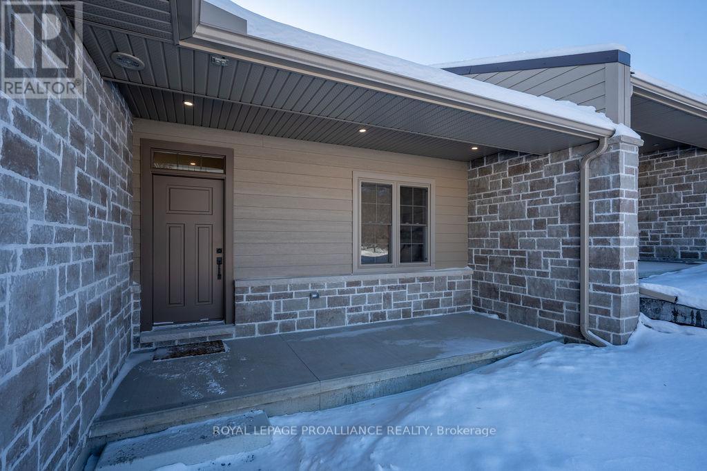 












71 SEYMOUR STREET W

,
Centre Hastings,




Ontario
K0K2K0

