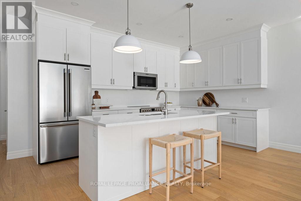 












71 SEYMOUR STREET W

,
Centre Hastings,




Ontario
K0K2K0

