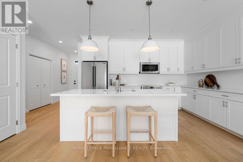 












71 SEYMOUR STREET W

,
Centre Hastings,




Ontario
K0K2K0

