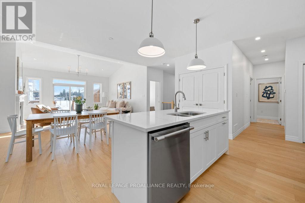 












71 SEYMOUR STREET W

,
Centre Hastings,




Ontario
K0K2K0

