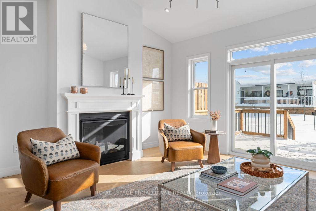 












71 SEYMOUR STREET W

,
Centre Hastings,




Ontario
K0K2K0

