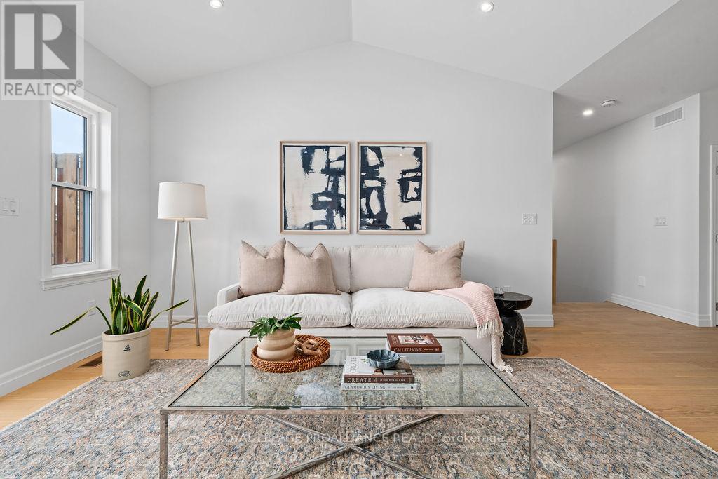 












71 SEYMOUR STREET W

,
Centre Hastings,




Ontario
K0K2K0

