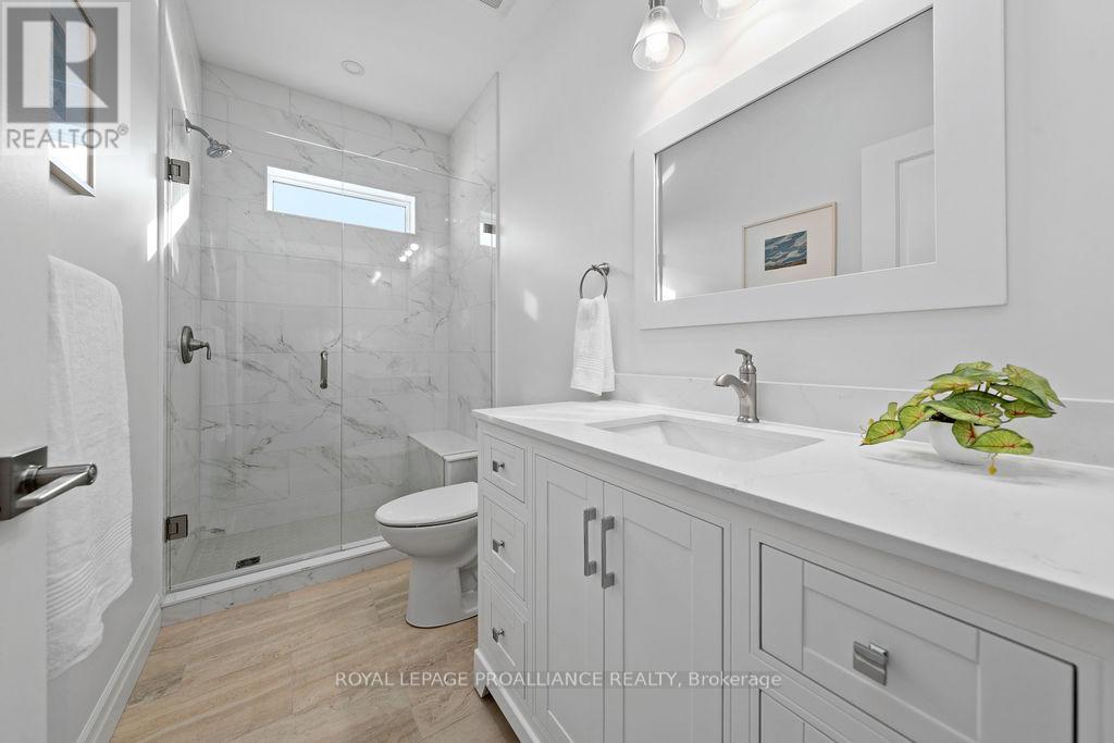 












71 SEYMOUR STREET W

,
Centre Hastings,




Ontario
K0K2K0

