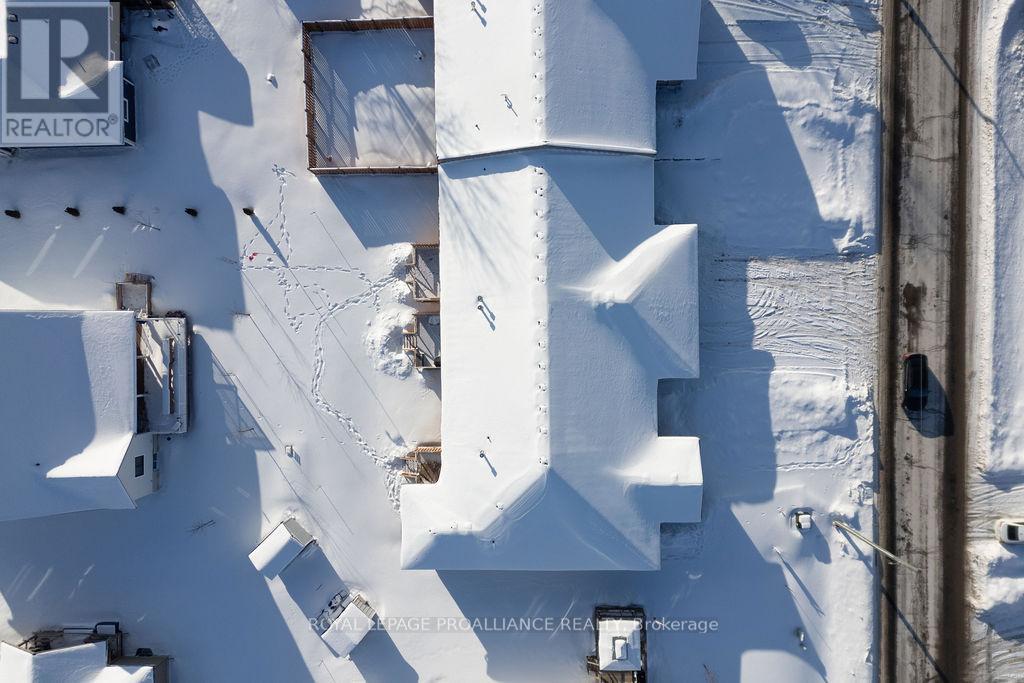 












71 SEYMOUR STREET W

,
Centre Hastings,




Ontario
K0K2K0

