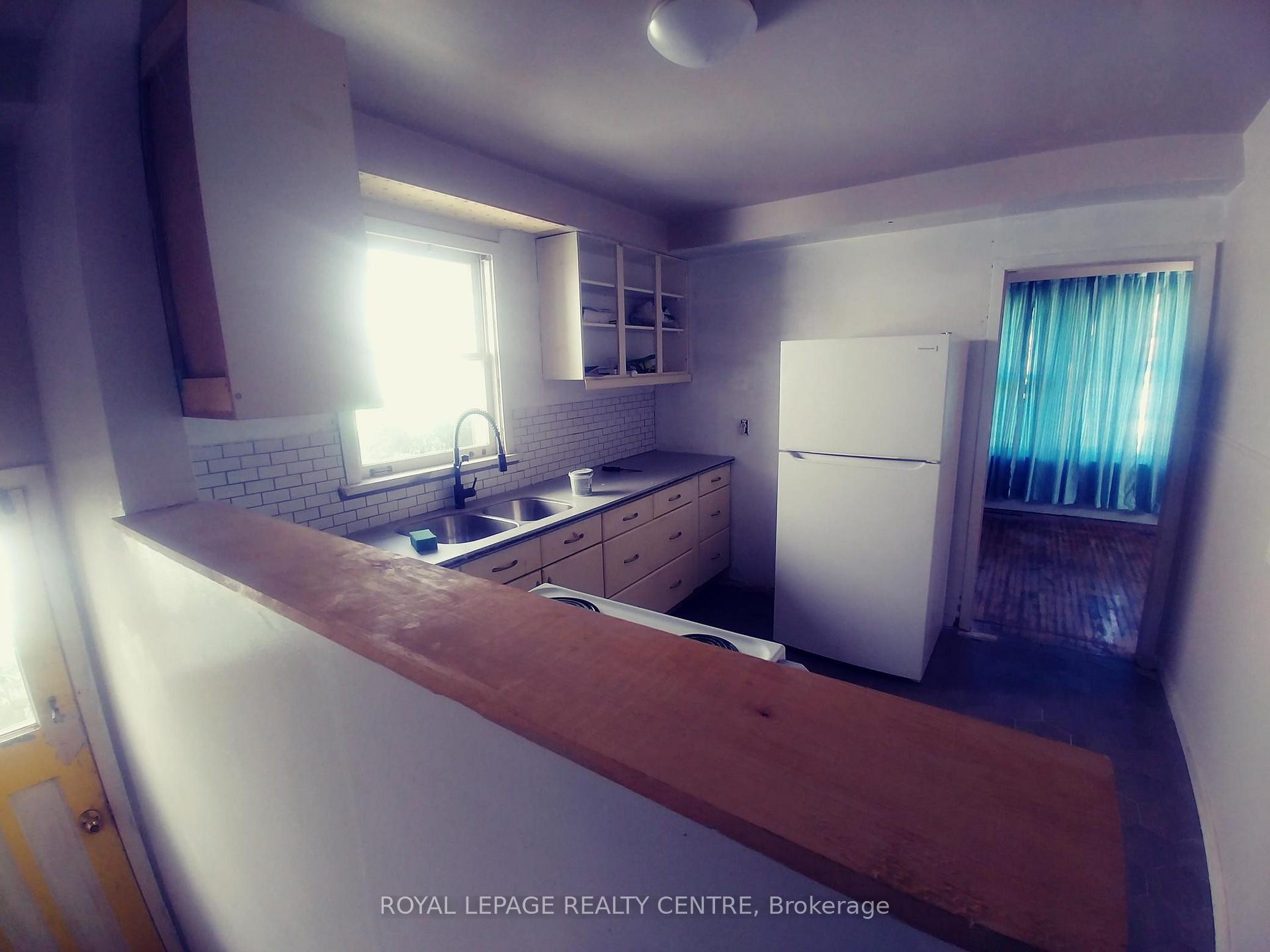 









1534


Cawthra

Road,
Mississauga,




ON
L5G 4L3

