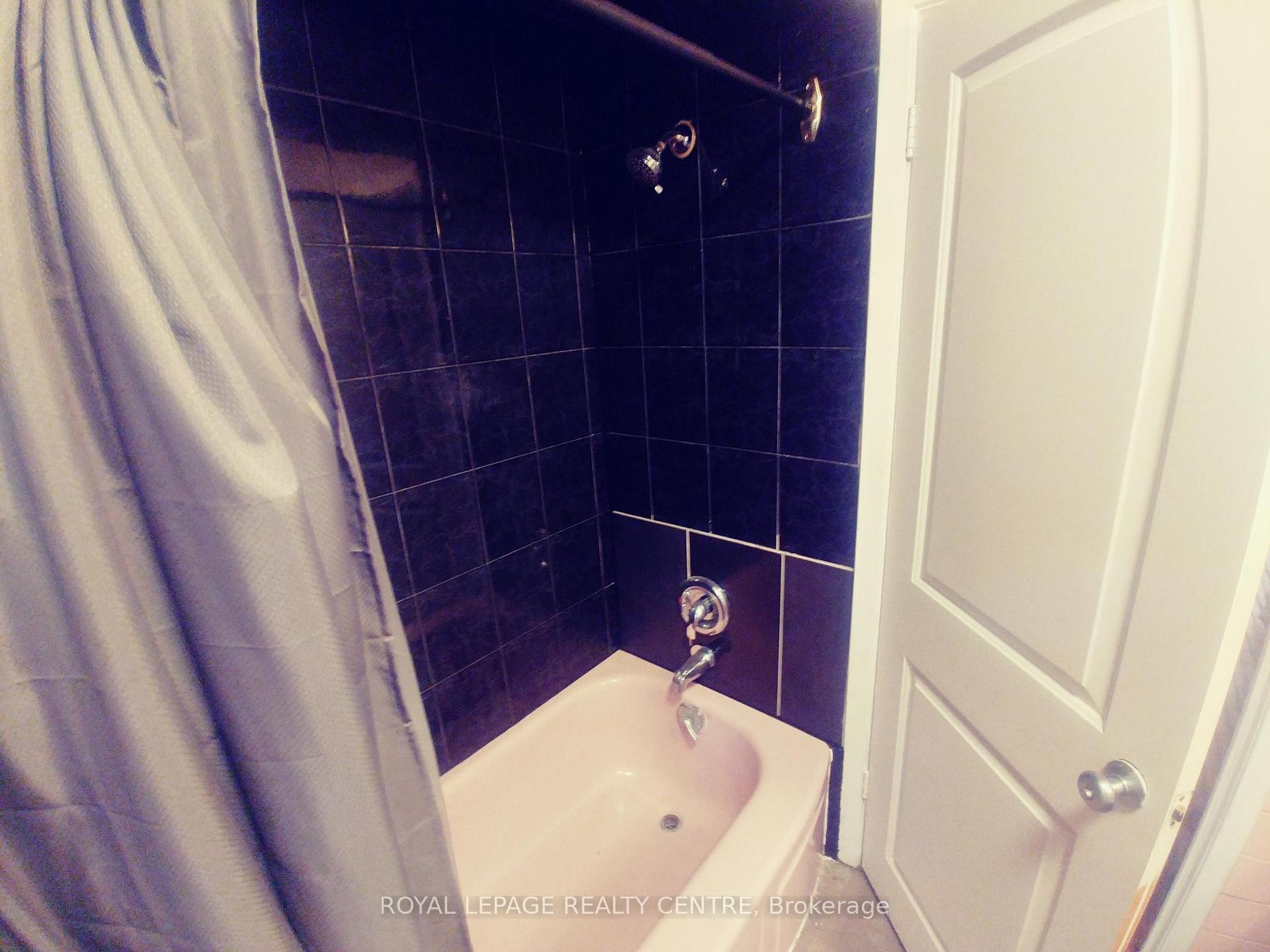 









1534


Cawthra

Road,
Mississauga,




ON
L5G 4L3

