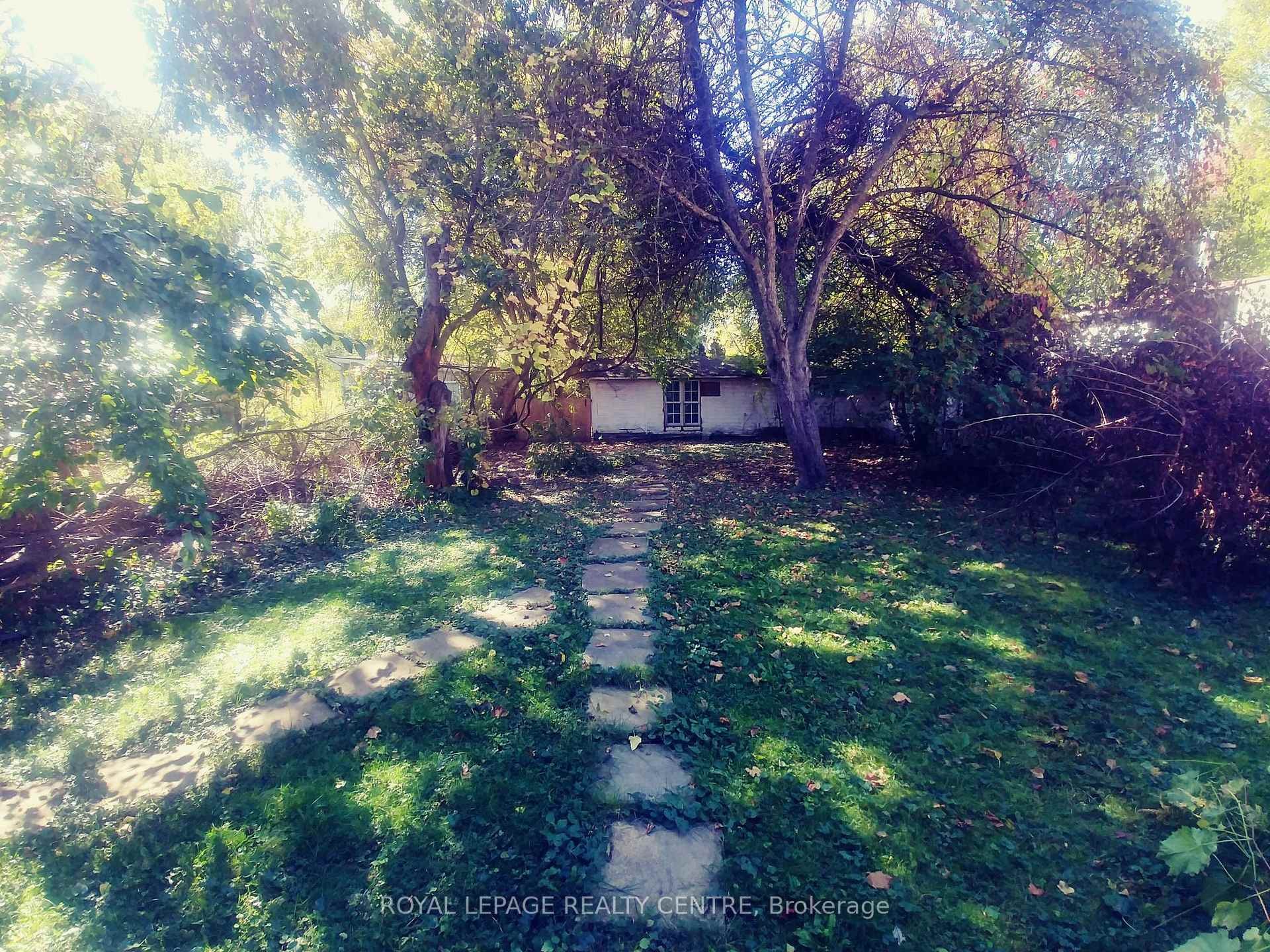 









1534


Cawthra

Road,
Mississauga,




ON
L5G 4L3

