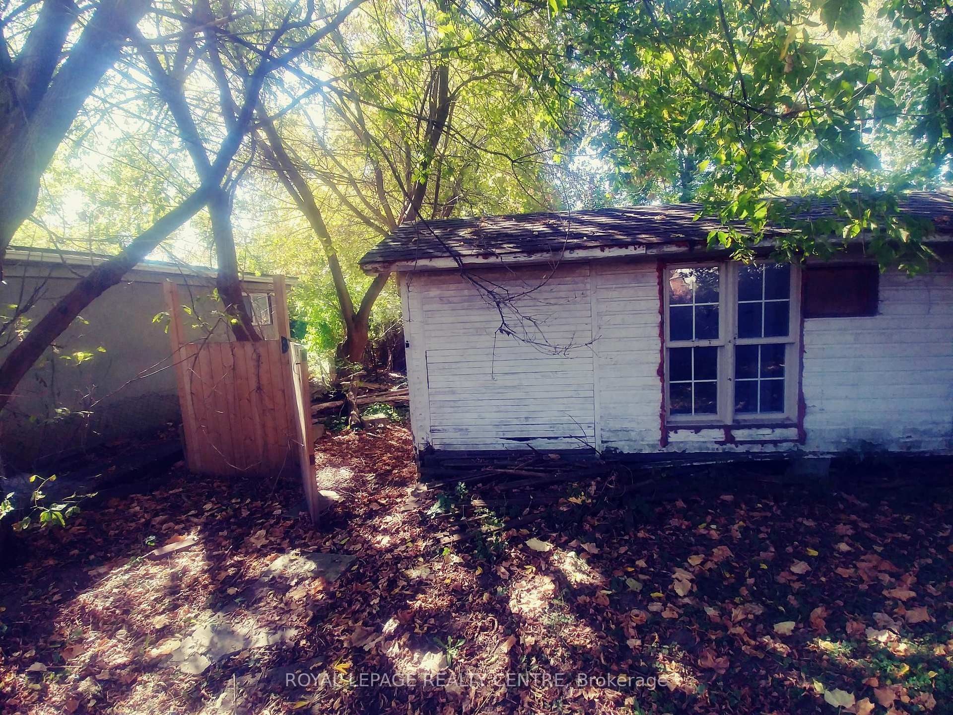 









1534


Cawthra

Road,
Mississauga,




ON
L5G 4L3

