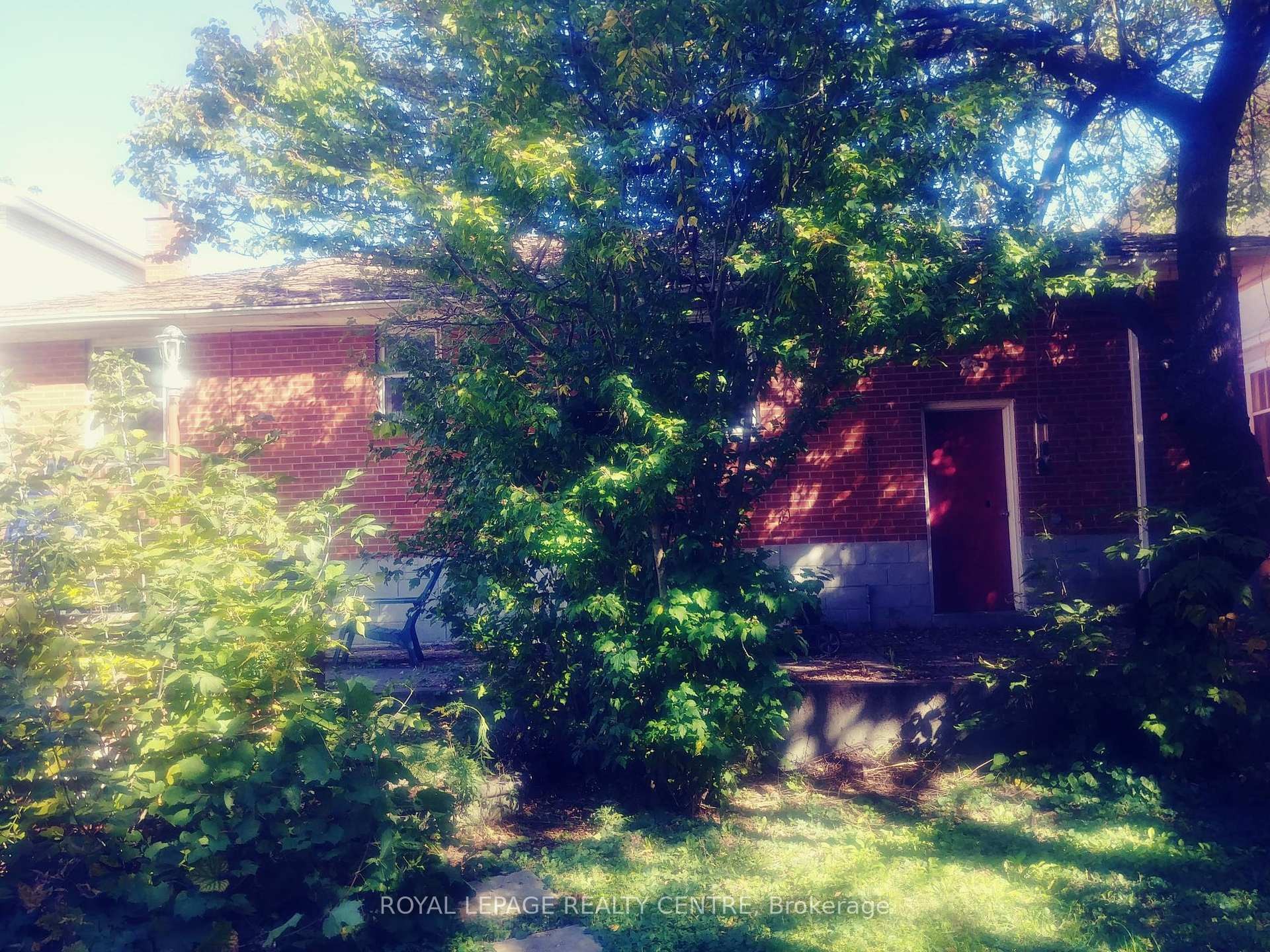 









1534


Cawthra

Road,
Mississauga,




ON
L5G 4L3

