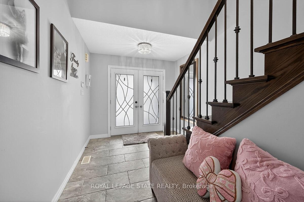 









71


Jessica

Street,
Hamilton,




ON
L8E 4A3

