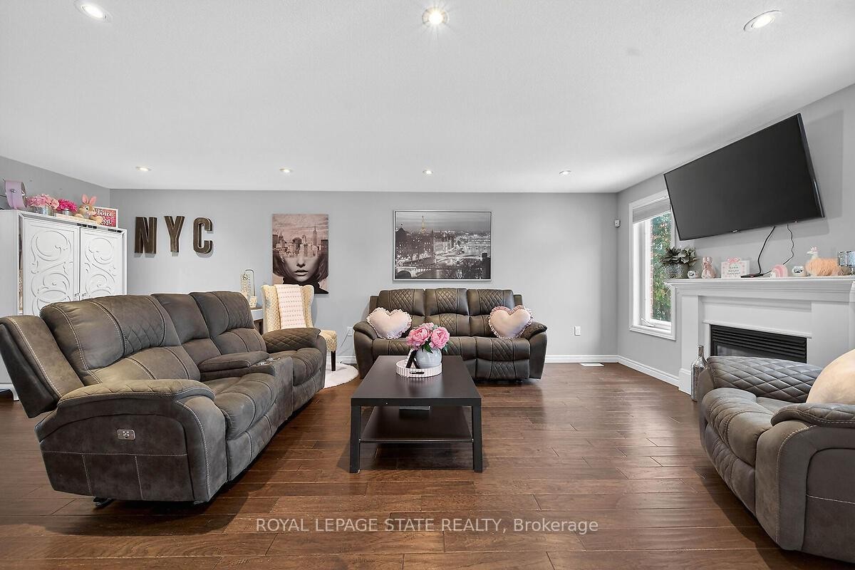 









71


Jessica

Street,
Hamilton,




ON
L8E 4A3

