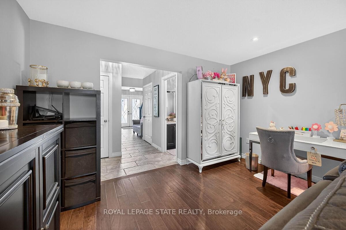 









71


Jessica

Street,
Hamilton,




ON
L8E 4A3

