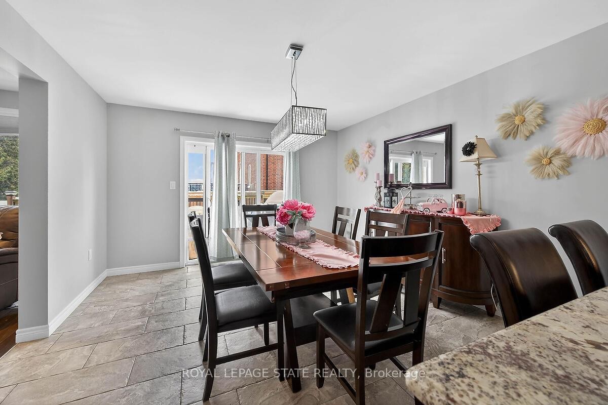 









71


Jessica

Street,
Hamilton,




ON
L8E 4A3

