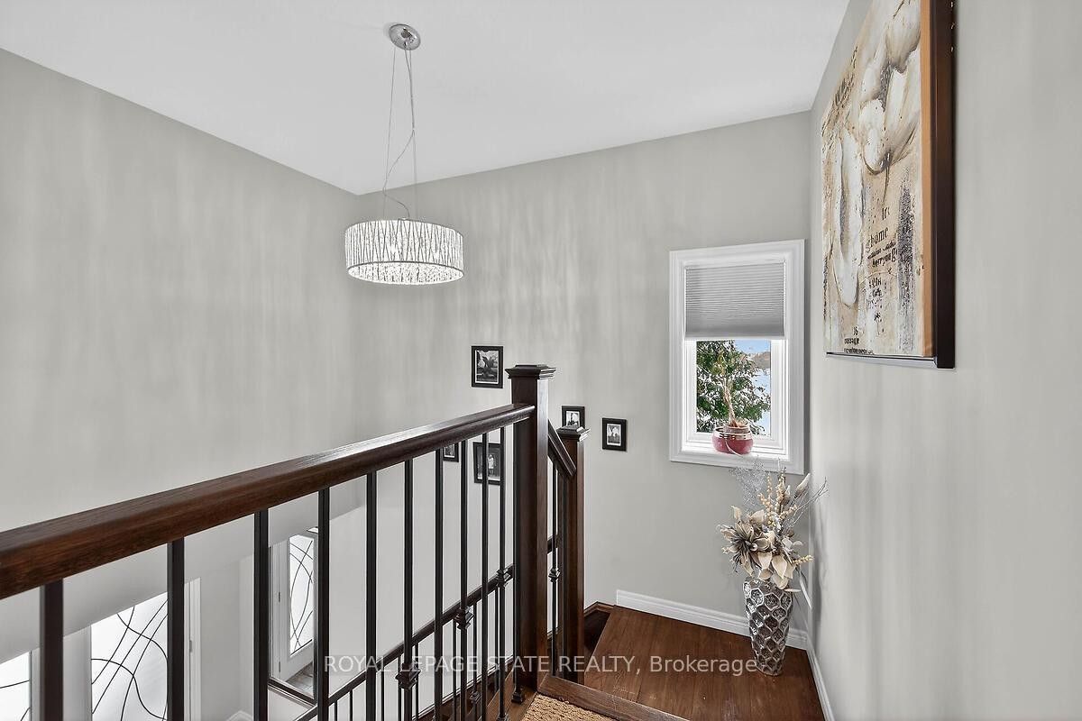 









71


Jessica

Street,
Hamilton,




ON
L8E 4A3

