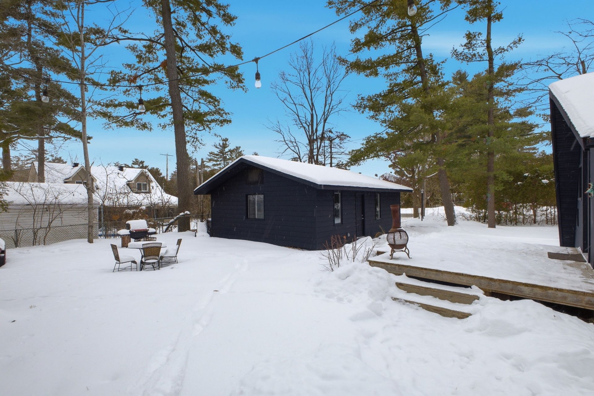 









33


Rue Saratoga

,
Gatineau (Aylmer),




QC
J9H4A3

