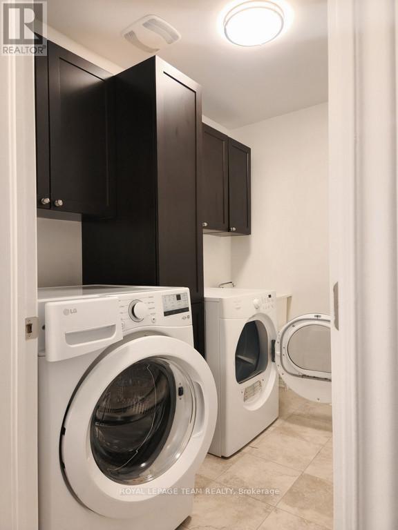 












113 LILY POND STREET

,
Ottawa,




Ontario
K2M0J3

