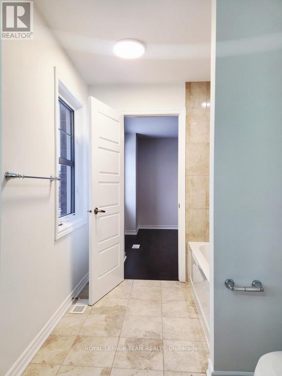 












113 LILY POND STREET

,
Ottawa,




Ontario
K2M0J3

