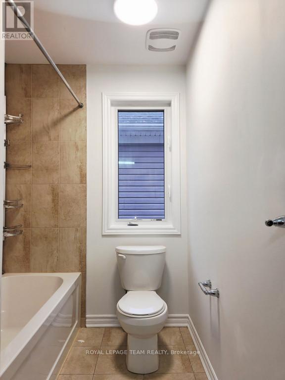 












113 LILY POND STREET

,
Ottawa,




Ontario
K2M0J3

