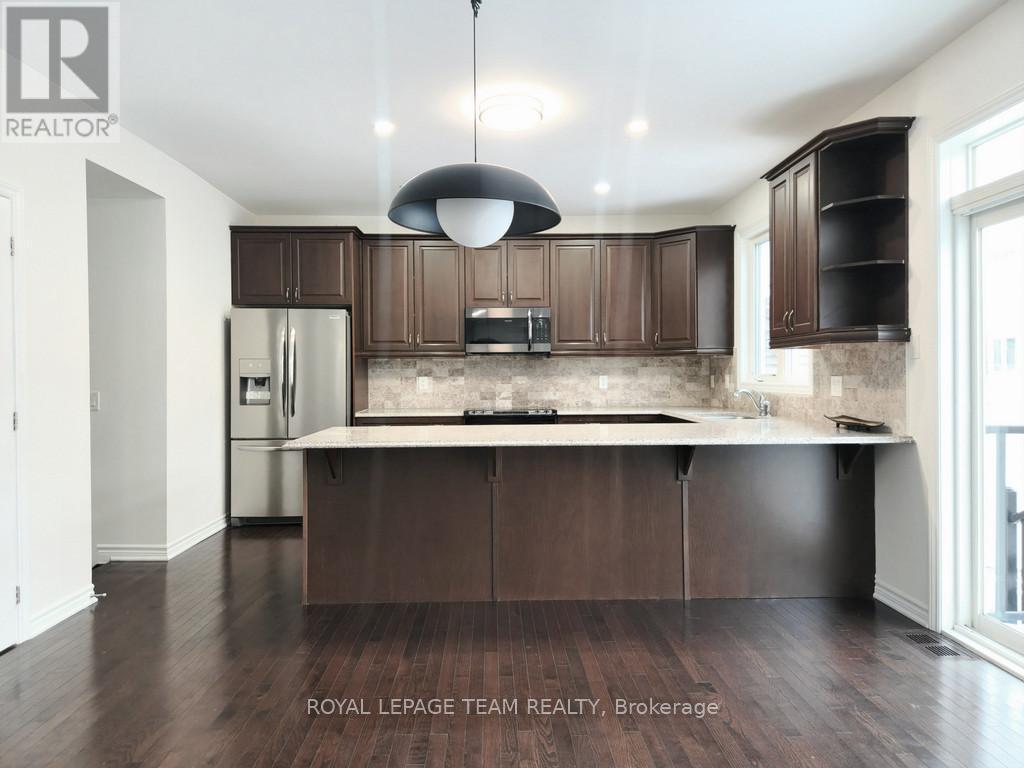 












113 LILY POND STREET

,
Ottawa,




Ontario
K2M0J3

