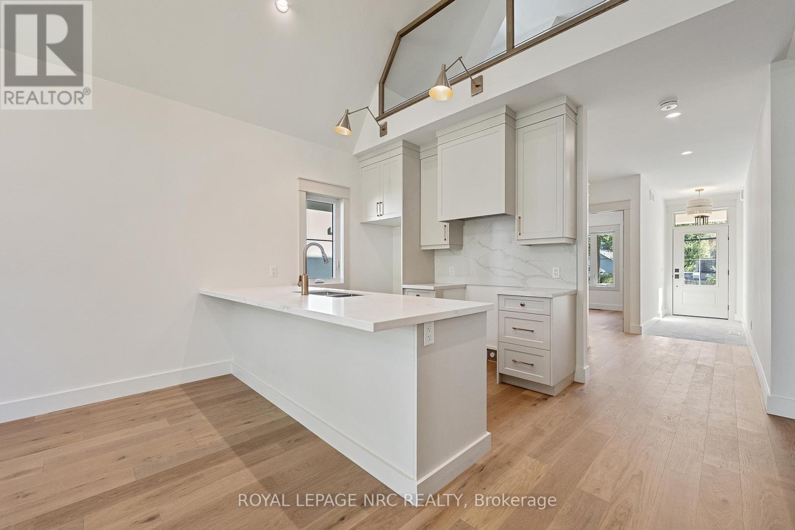 












4058 GLENSPRING ROAD

,
Fort Erie (Crystal Beach),




Ontario
L0S1B0

