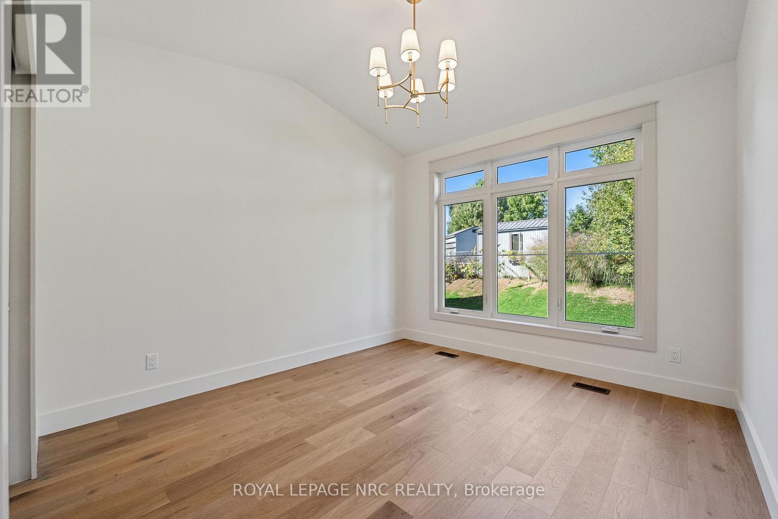 












4058 GLENSPRING ROAD

,
Fort Erie (Crystal Beach),




Ontario
L0S1B0

