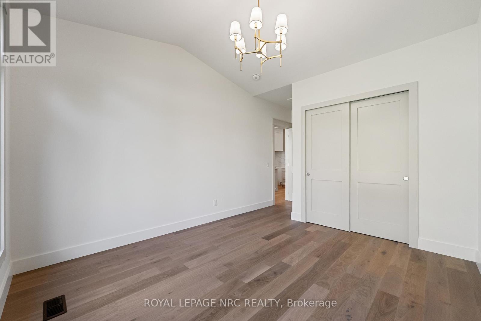 












4058 GLENSPRING ROAD

,
Fort Erie (Crystal Beach),




Ontario
L0S1B0

