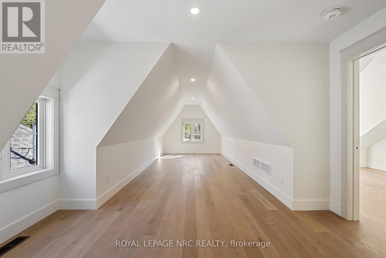 












4058 GLENSPRING ROAD

,
Fort Erie (Crystal Beach),




Ontario
L0S1B0

