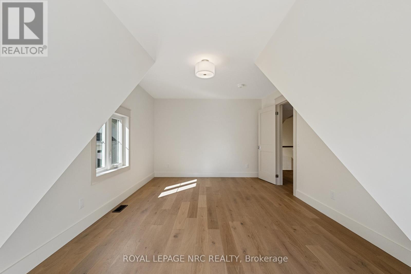 












4058 GLENSPRING ROAD

,
Fort Erie (Crystal Beach),




Ontario
L0S1B0

