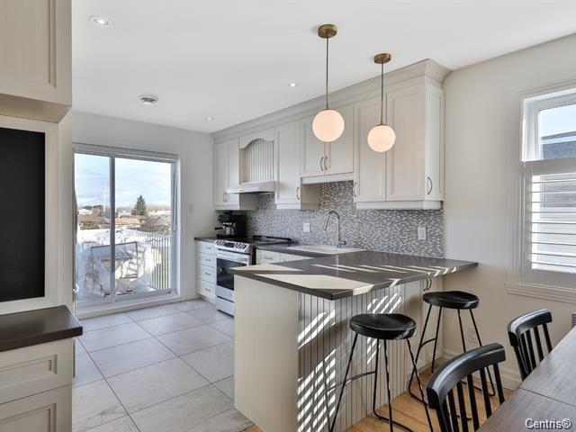 









240


Rue de la Presqu'île

,
Charlemagne,




QC
J5Z4B3

