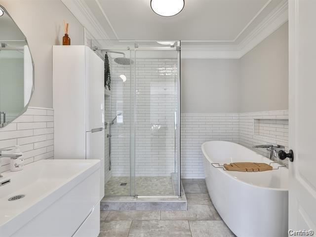 









240


Rue de la Presqu'île

,
Charlemagne,




QC
J5Z4B3

