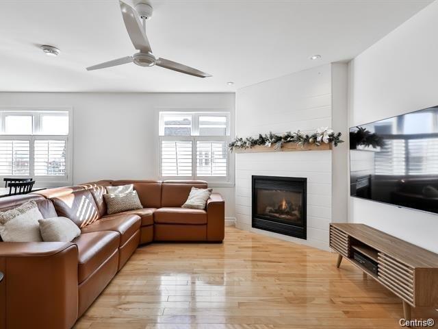 









240


Rue de la Presqu'île

,
Charlemagne,




QC
J5Z4B3

