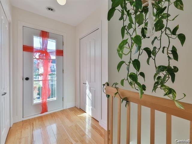 









240


Rue de la Presqu'île

,
Charlemagne,




QC
J5Z4B3

