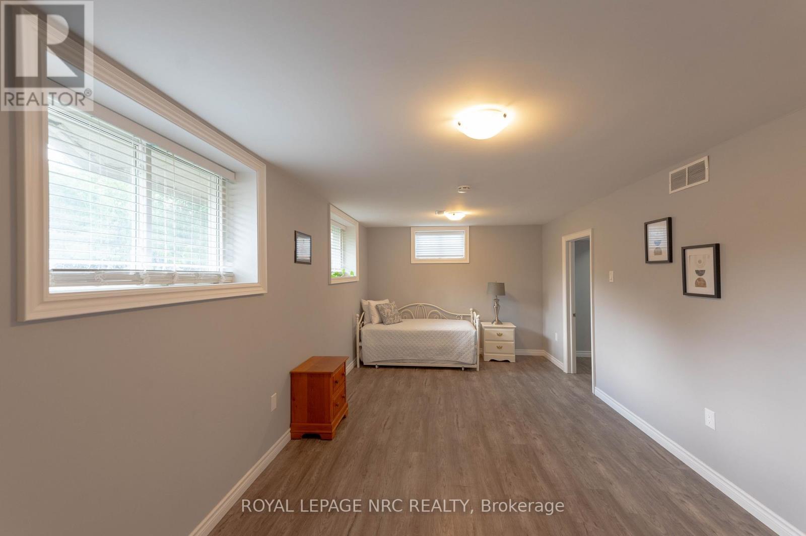 












146 FOUR MILE CREEK ROAD

,
Niagara-on-the-Lake (St. Davids),




Ontario
L0S1J0

