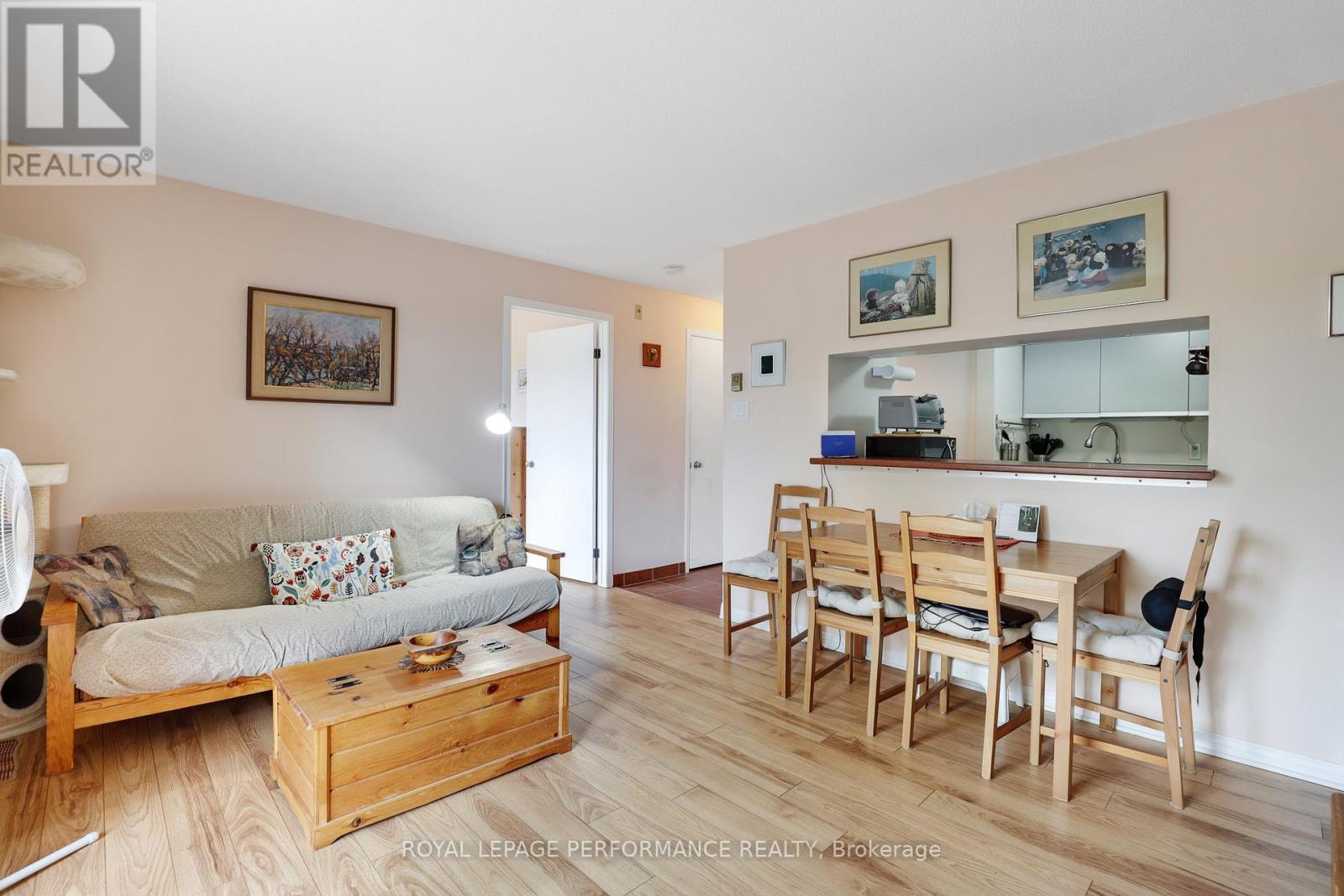 












412 - 280 BRITTANY DRIVE

,
Ottawa,




Ontario
K1K4M4

