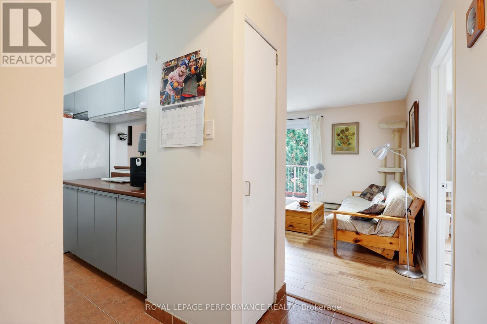 












412 - 280 BRITTANY DRIVE

,
Ottawa,




Ontario
K1K4M4

