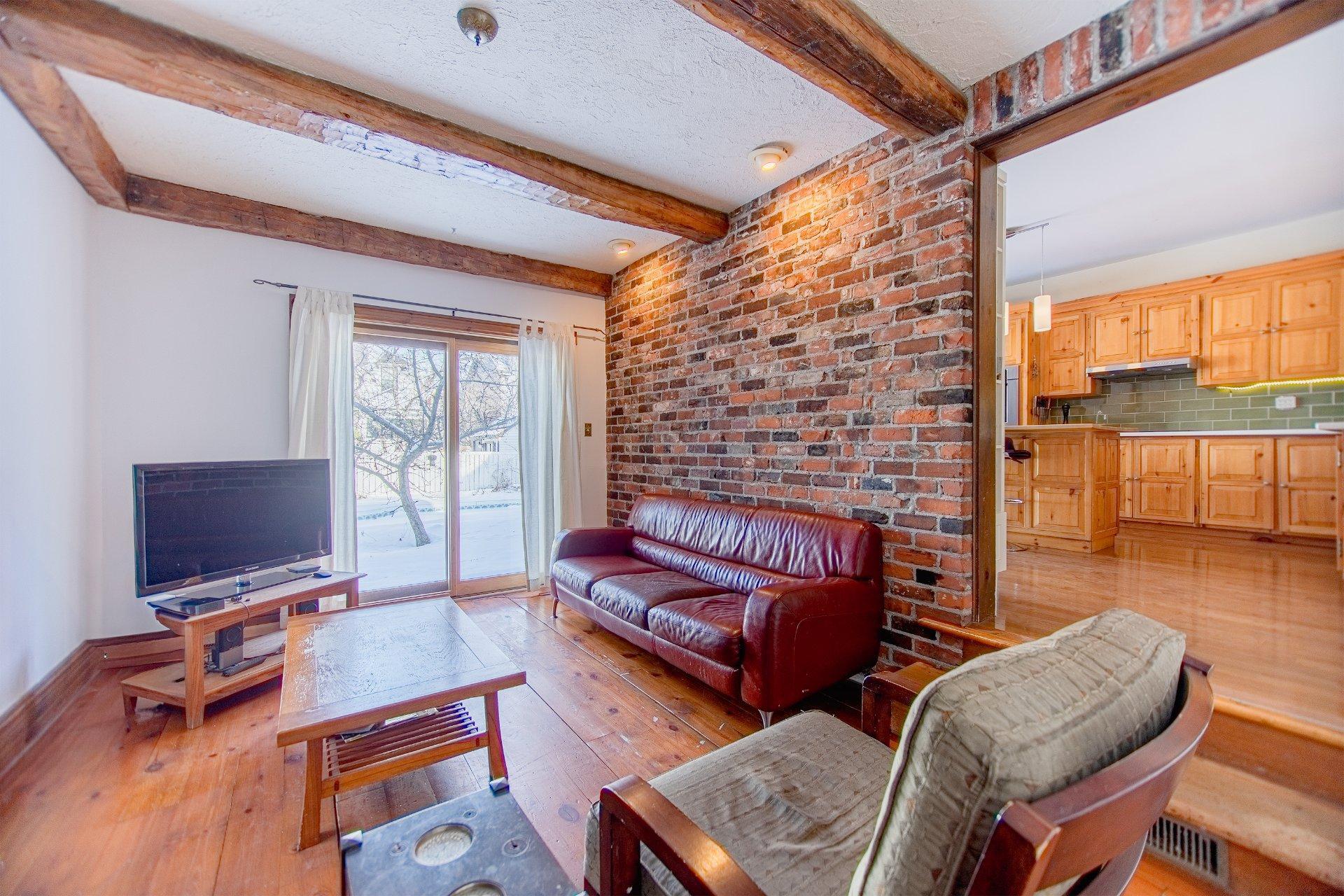 









330


Av. Edison

,
Saint-Lambert,




QC
J4R2P9

