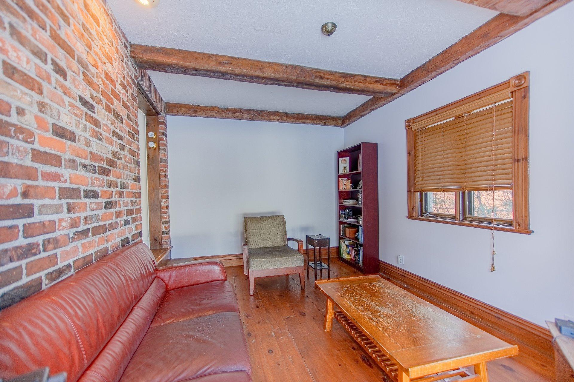 









330


Av. Edison

,
Saint-Lambert,




QC
J4R2P9

