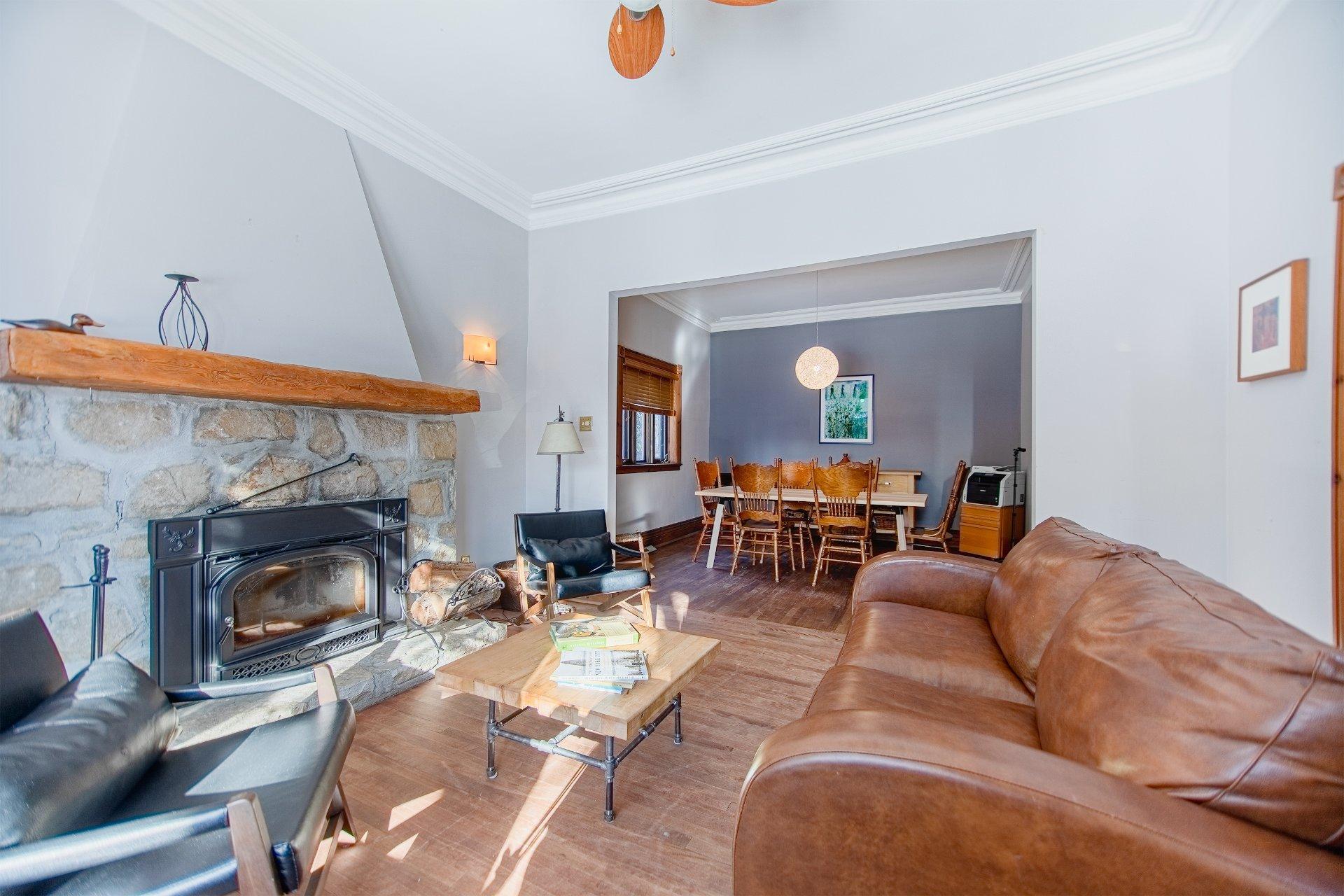 









330


Av. Edison

,
Saint-Lambert,




QC
J4R2P9

