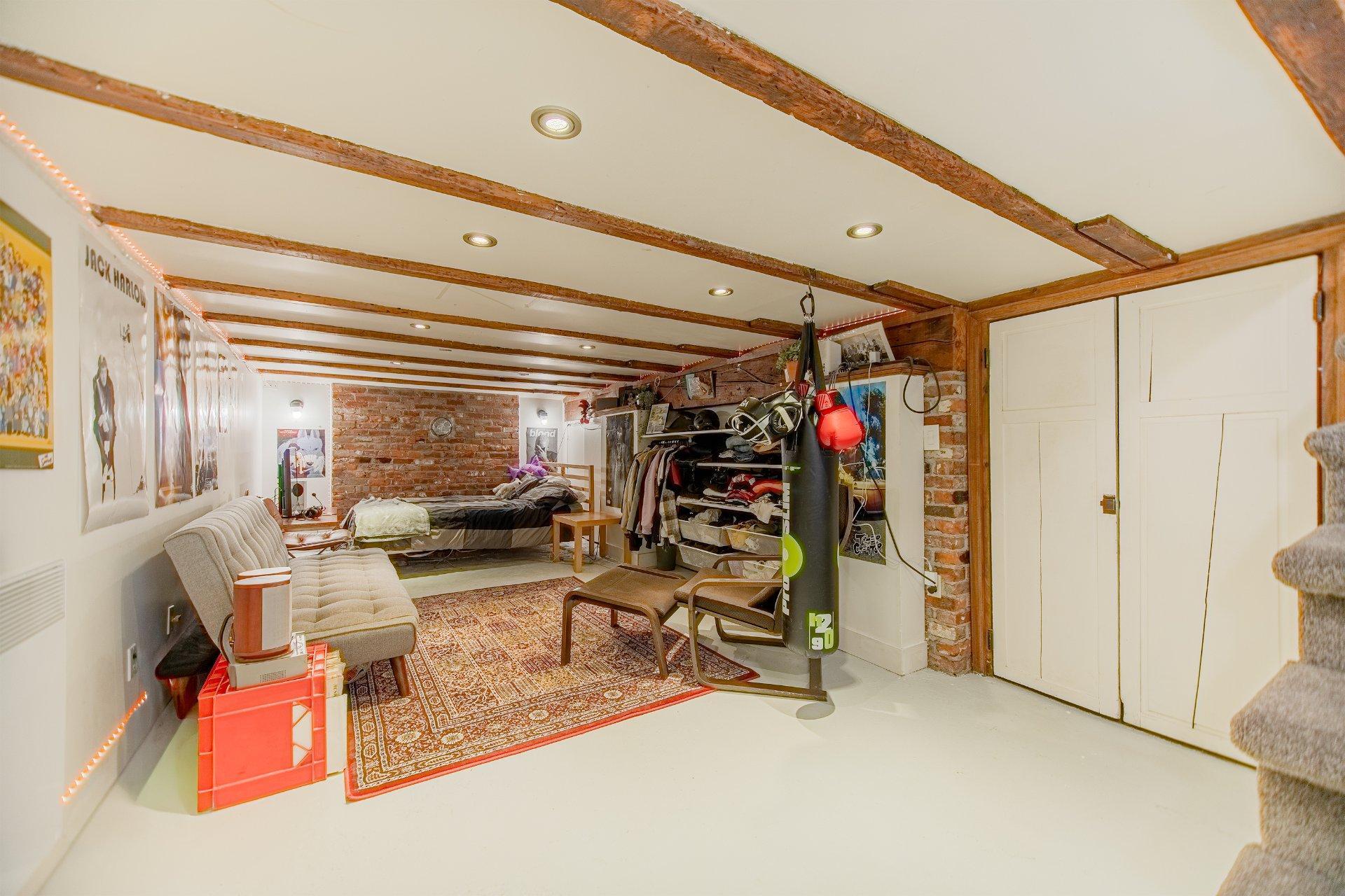 









330


Av. Edison

,
Saint-Lambert,




QC
J4R2P9

