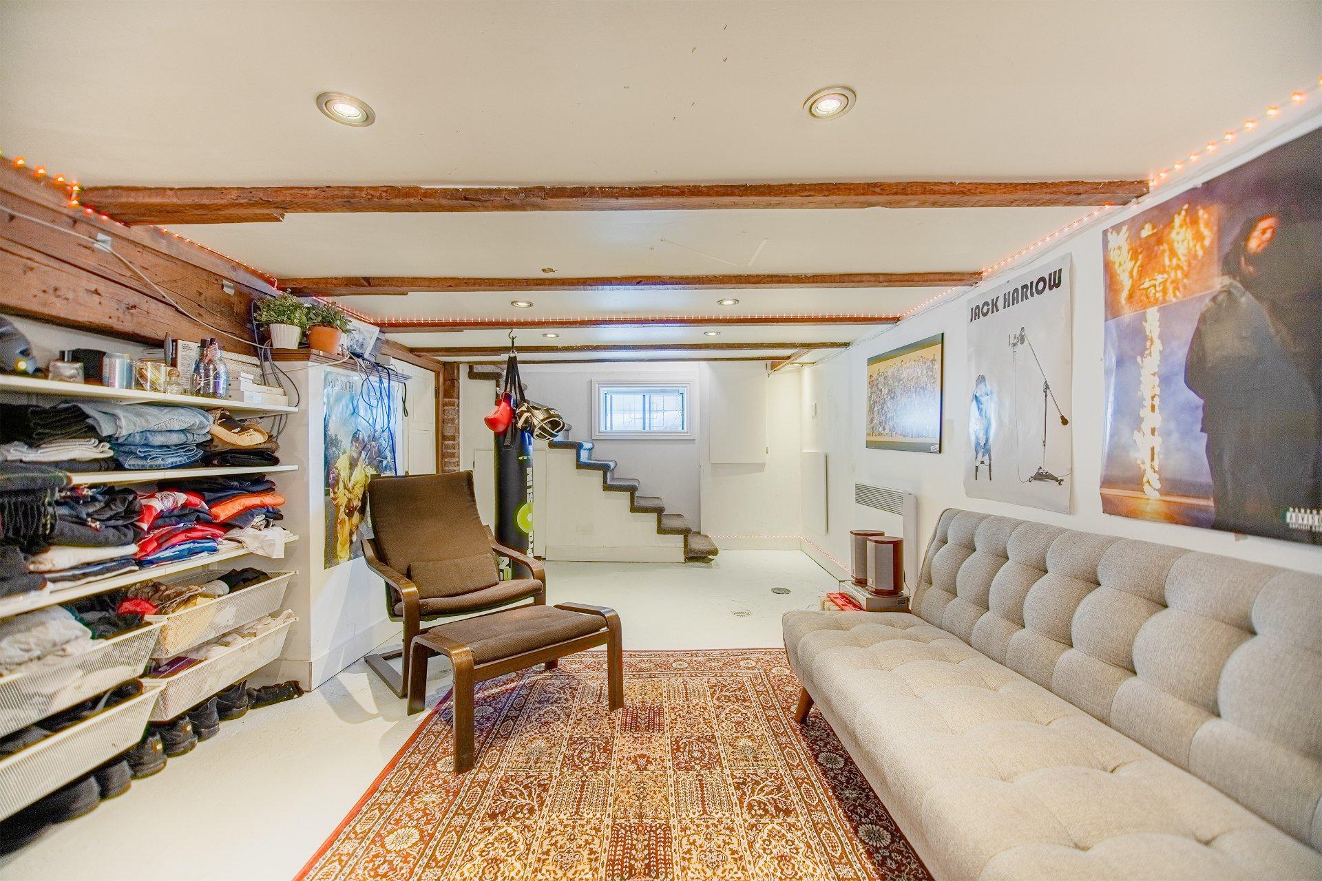 









330


Av. Edison

,
Saint-Lambert,




QC
J4R2P9

