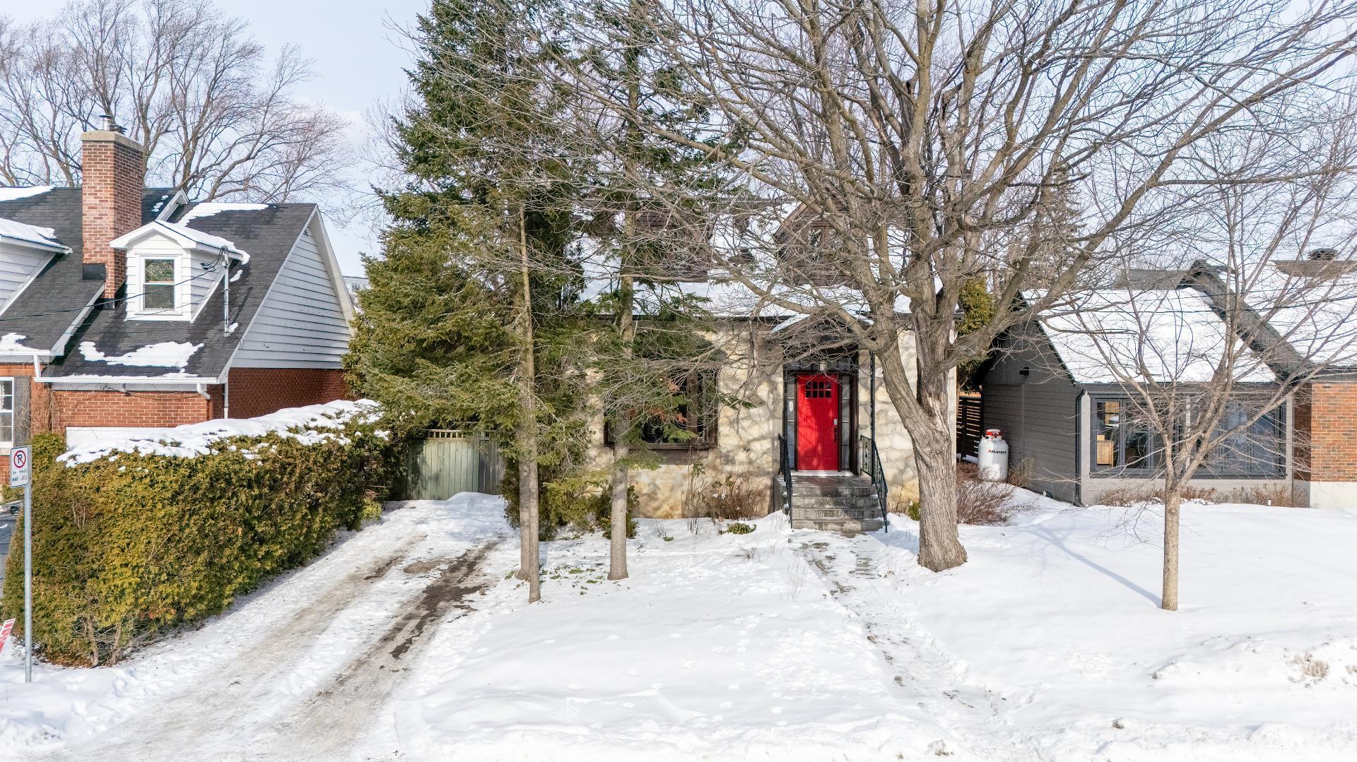









330


Av. Edison

,
Saint-Lambert,




QC
J4R2P9

