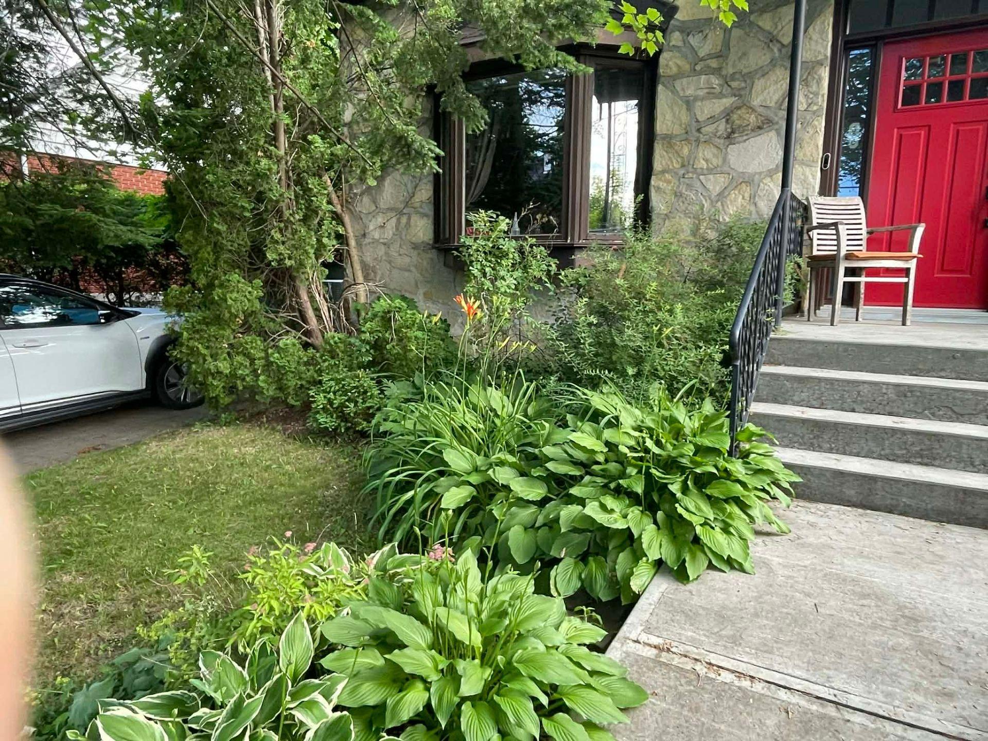 









330


Av. Edison

,
Saint-Lambert,




QC
J4R2P9

